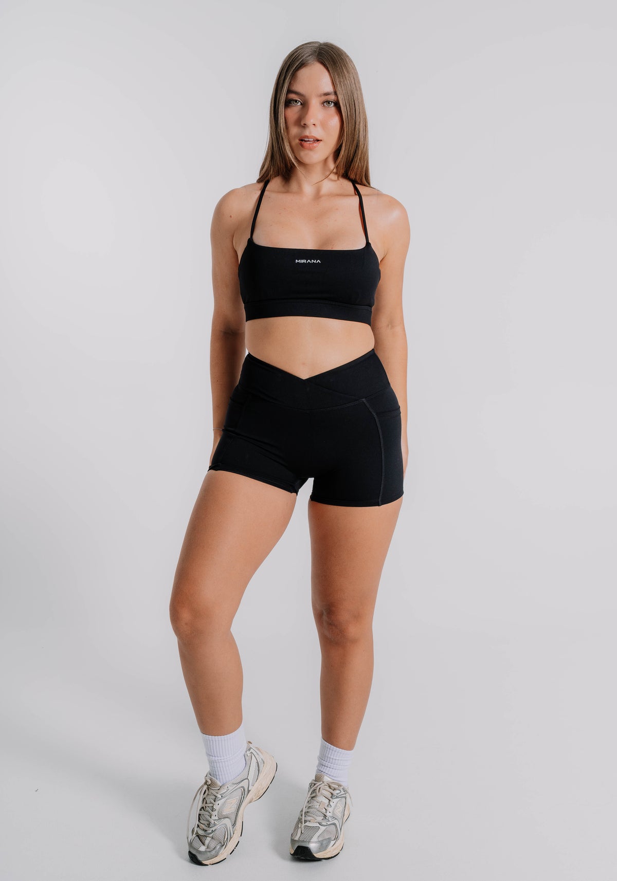 Set Curve V negro - conjunto deportivo para mujer Mirana Fit