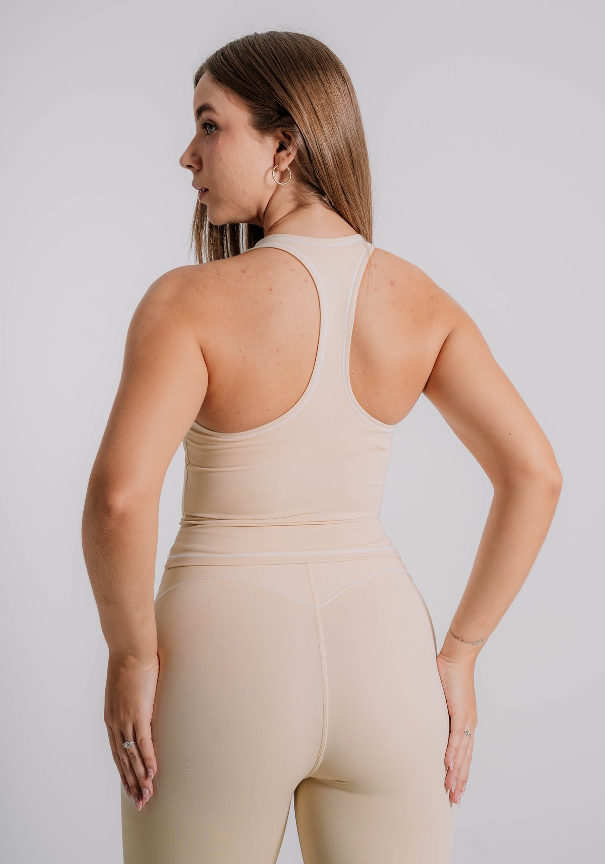 Set Sculpt beige - conjunto deportivo para mujer Mirana Fit (2)