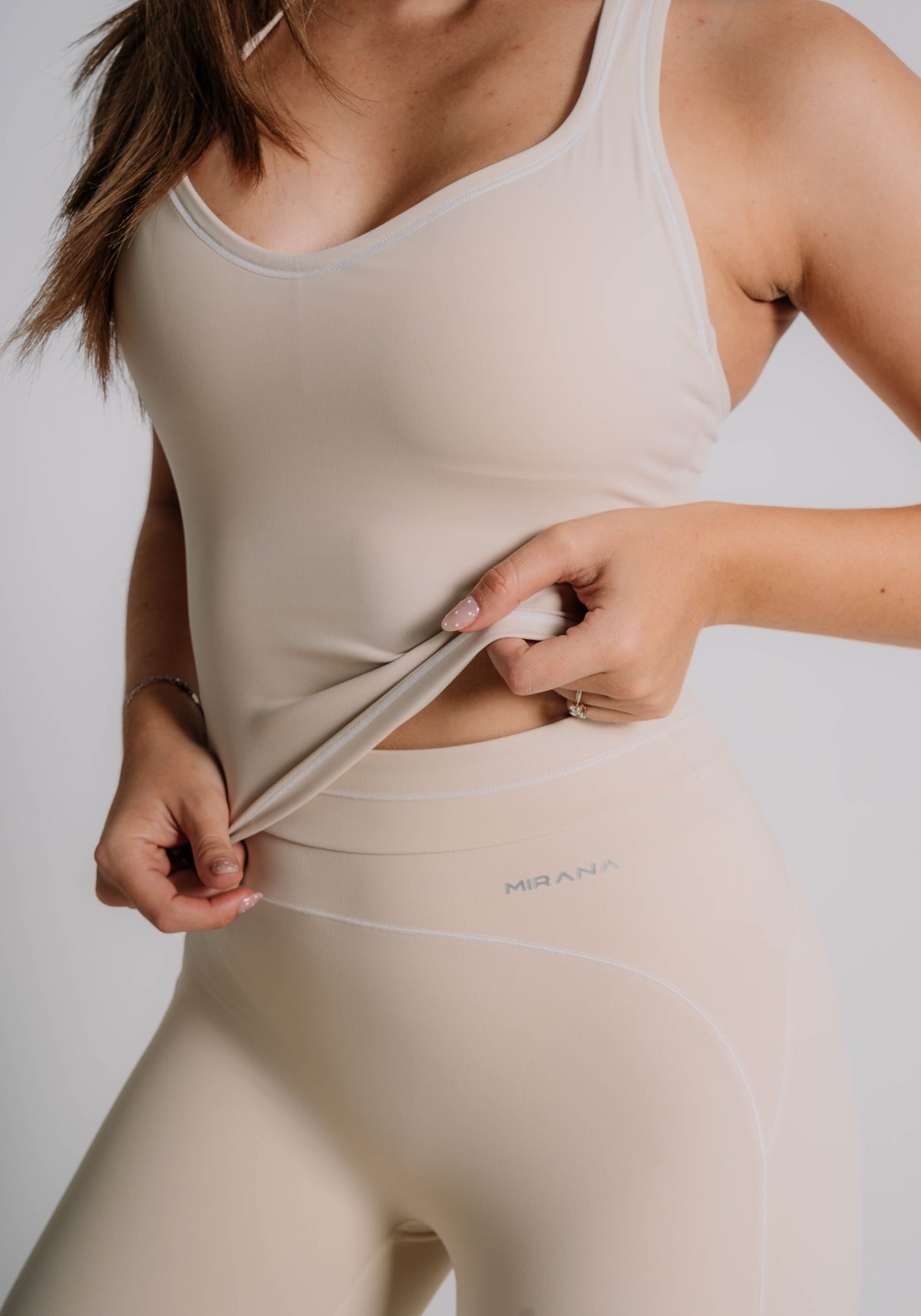 Set Sculpt crema - conjunto deportivo para mujer Mirana Fit