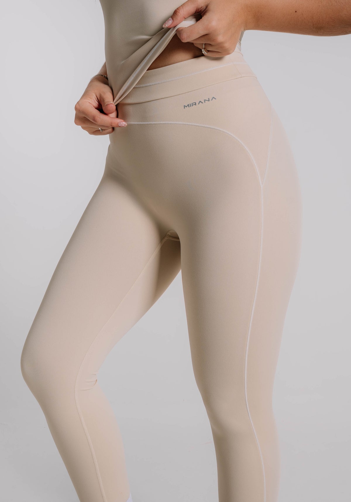 Set Sculpt beige - conjunto deportivo para mujer Mirana Fit (3)