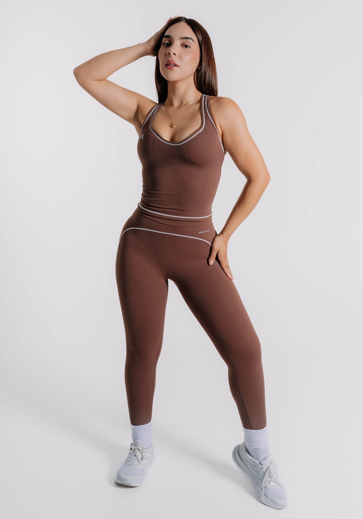Set Sculpt marrón - conjunto deportivo para mujer Mirana Fit