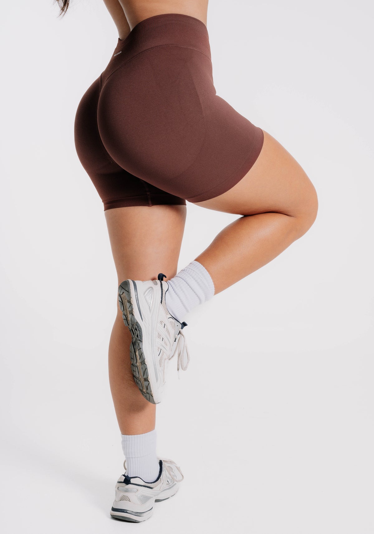 Short Curve marrón - short deportivo para mujer Mirana Fit