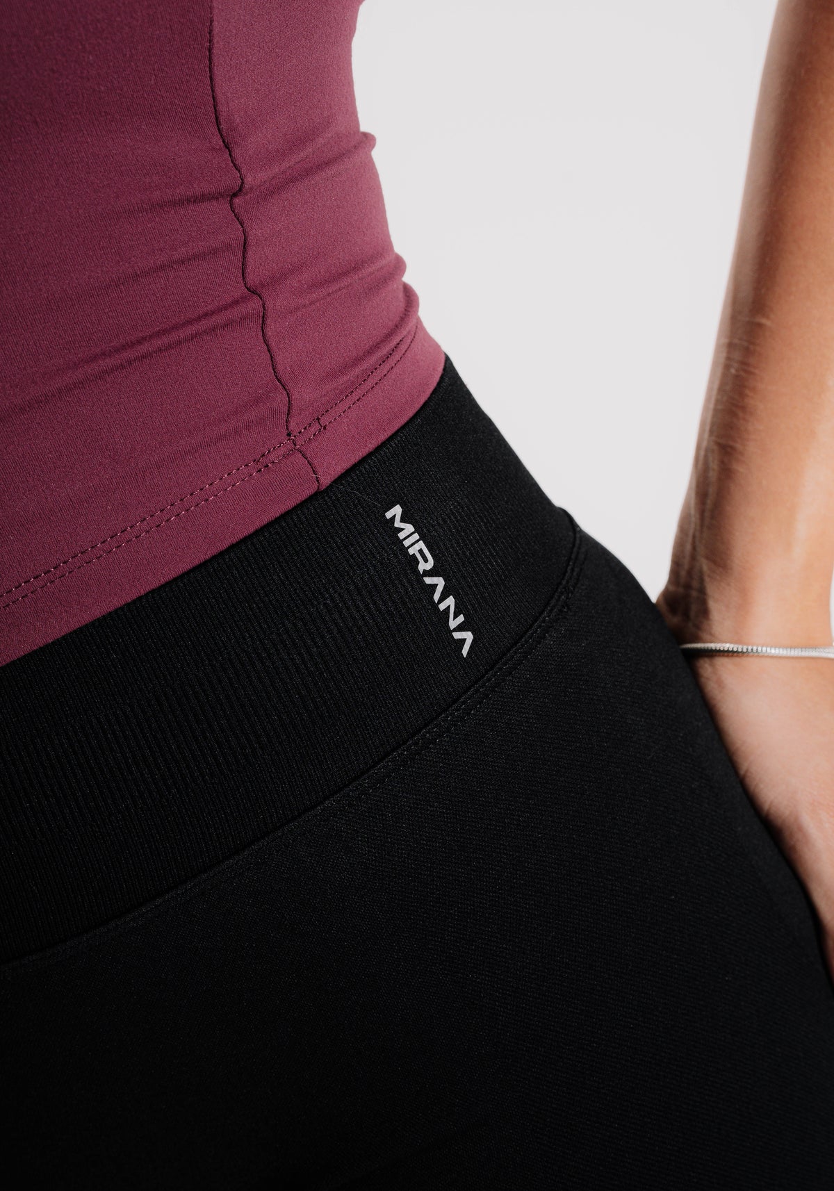 Short Curve negro - short deportivo para mujer Mirana Fit (5)