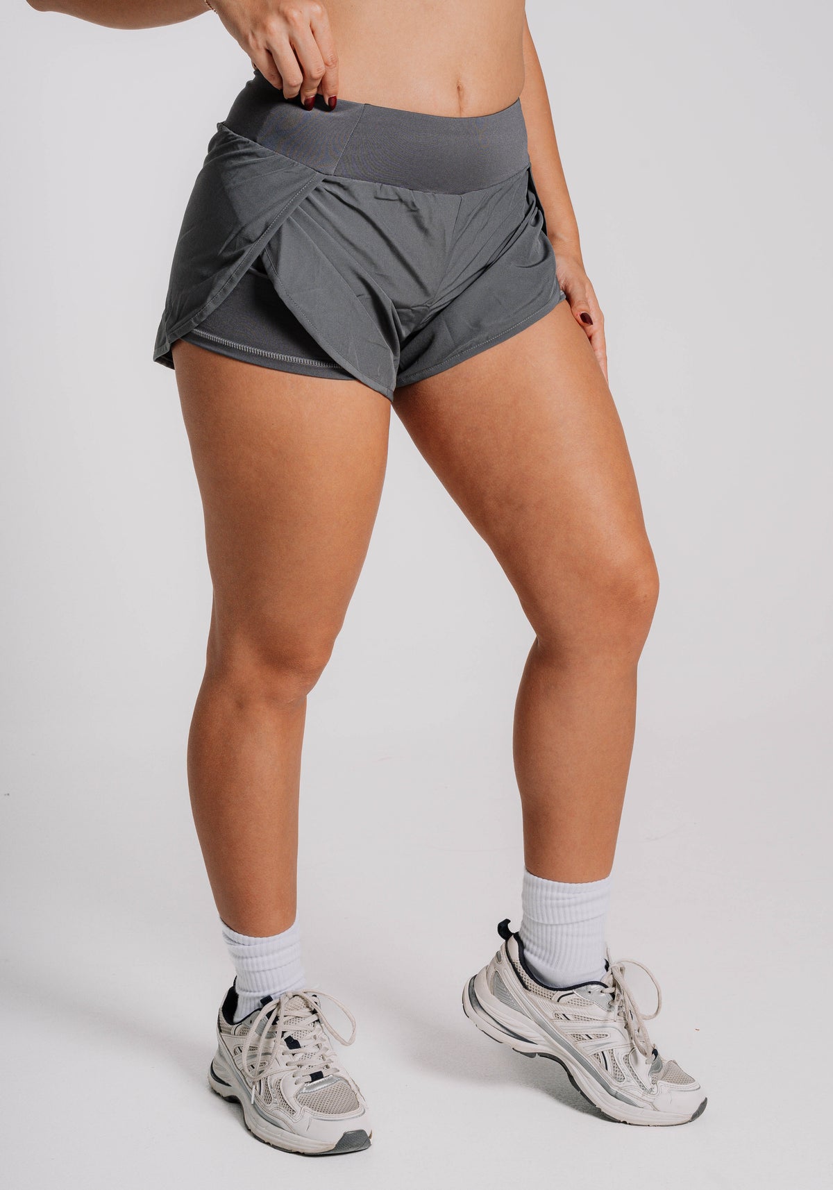 Slipt Short gris - short deportivo para mujer Mirana Fit