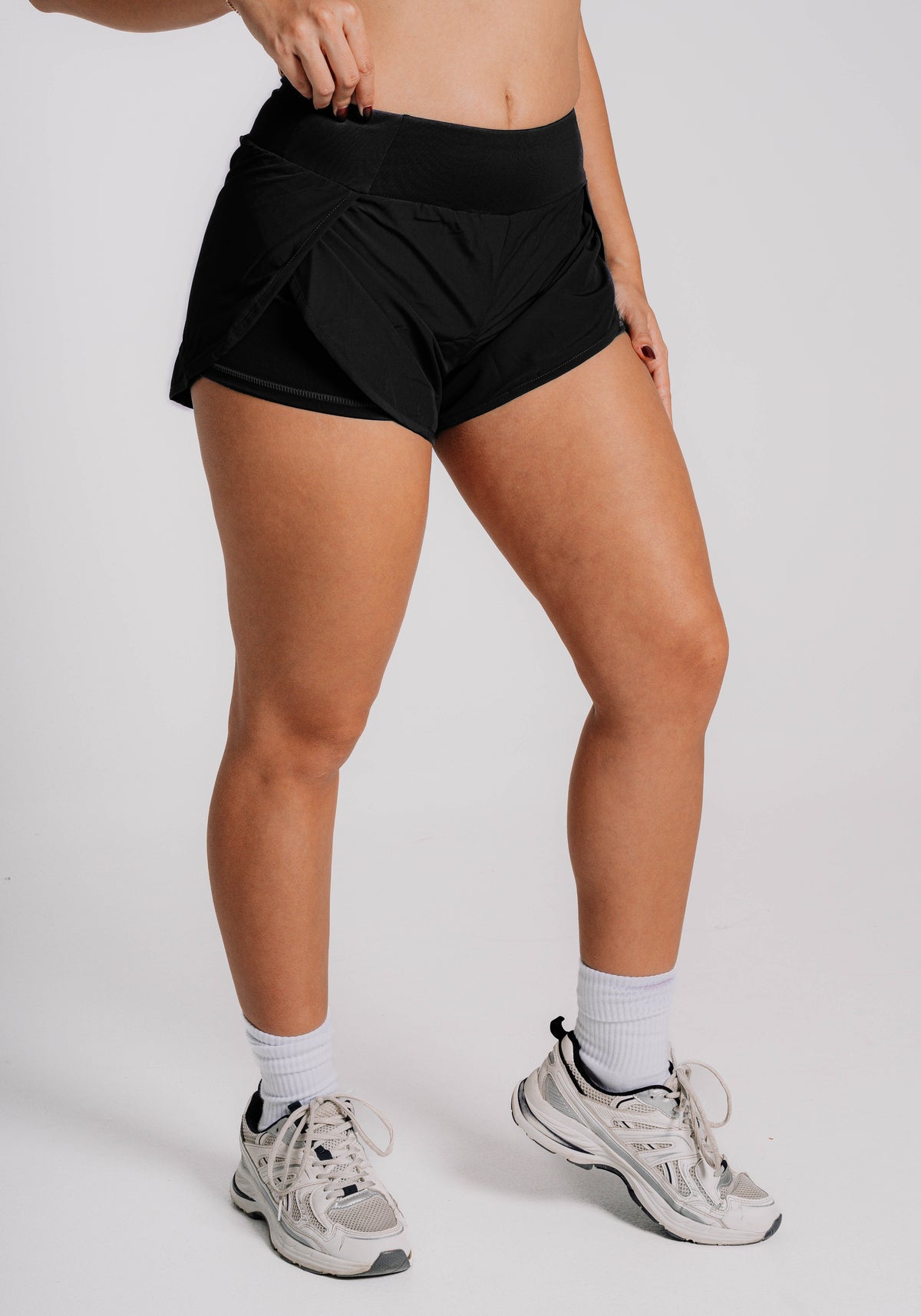 Slipt Short negro - short deportivo para mujer Mirana Fit